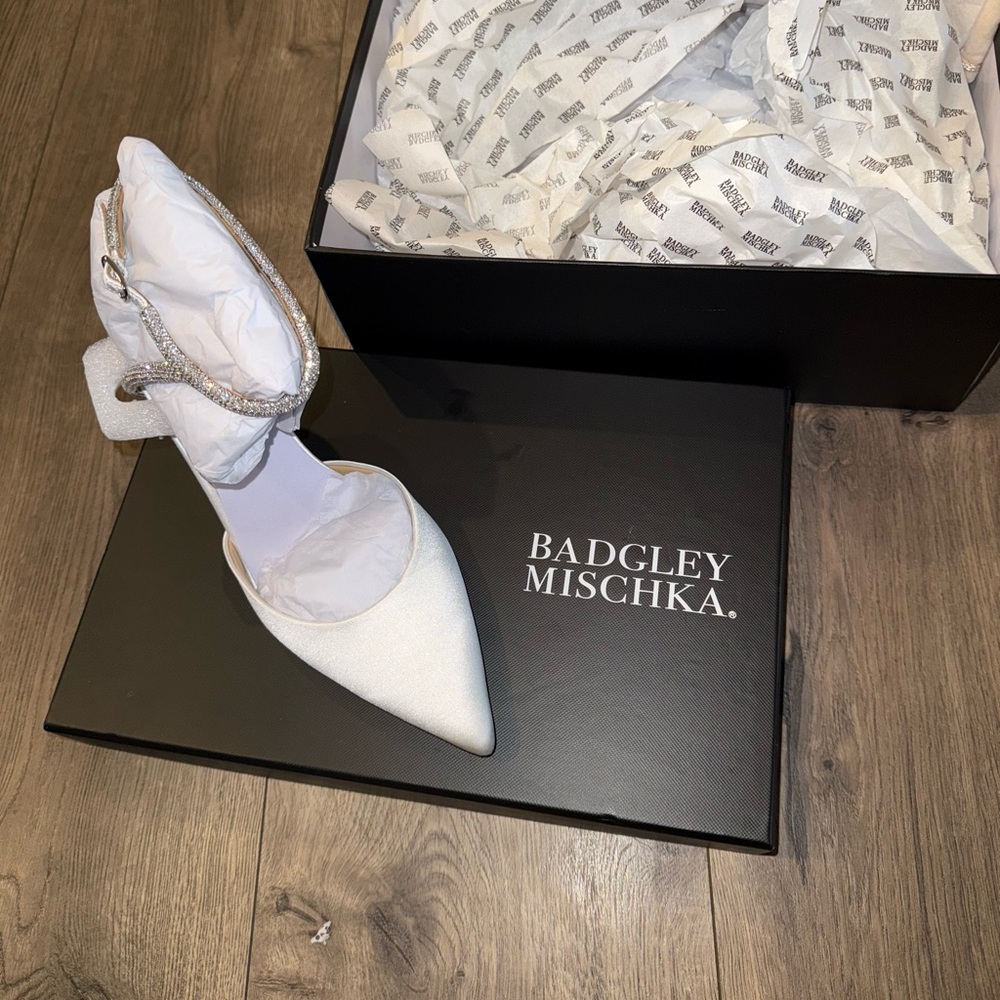 Badgley Mischka Kamilah Heels NWT